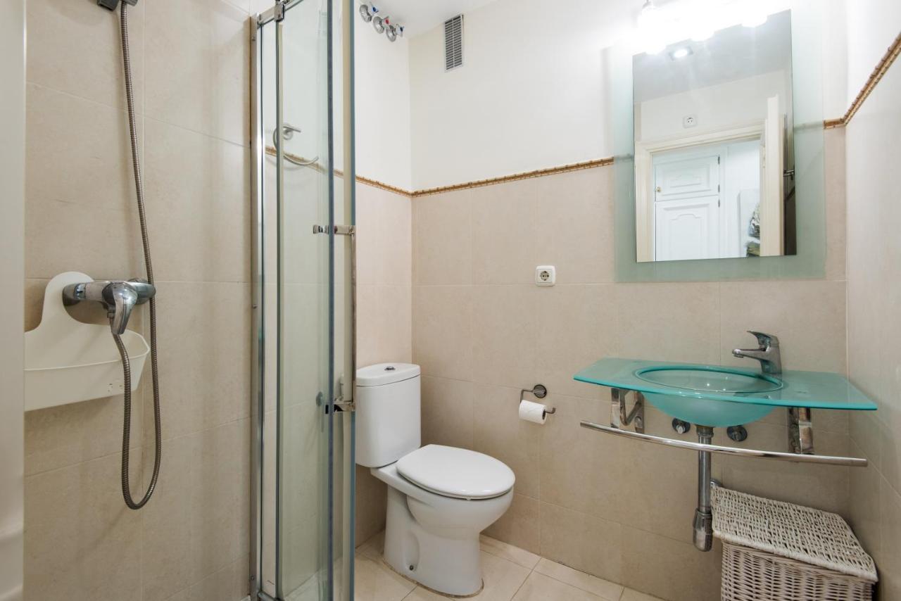 Rentandhomes Beachfront Marbella Center Kültér fotó
